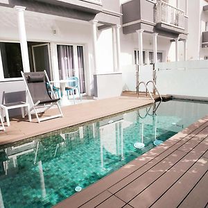 One-Bedroom Apartment Swim Up Private Pool